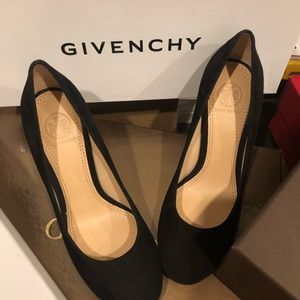 Brand new Tory Birch platform heels 36 black suede